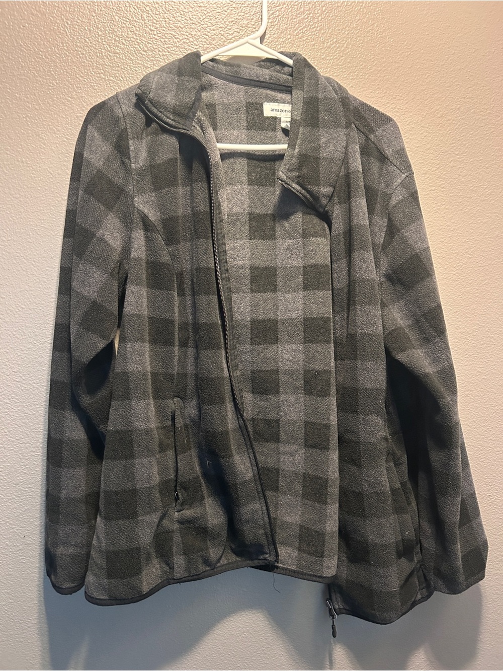 Amazon Essentials Women Full Zip Fleece Jacket Charcoal Gray Buffalo Plaid XL